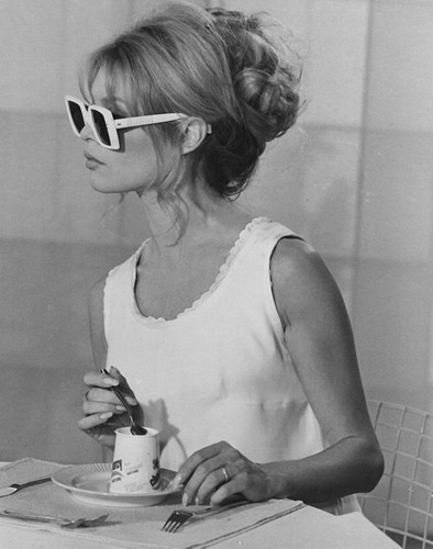 50 Things Every Girl Needs This Summer 50 Things Every Girl Needs This Summer